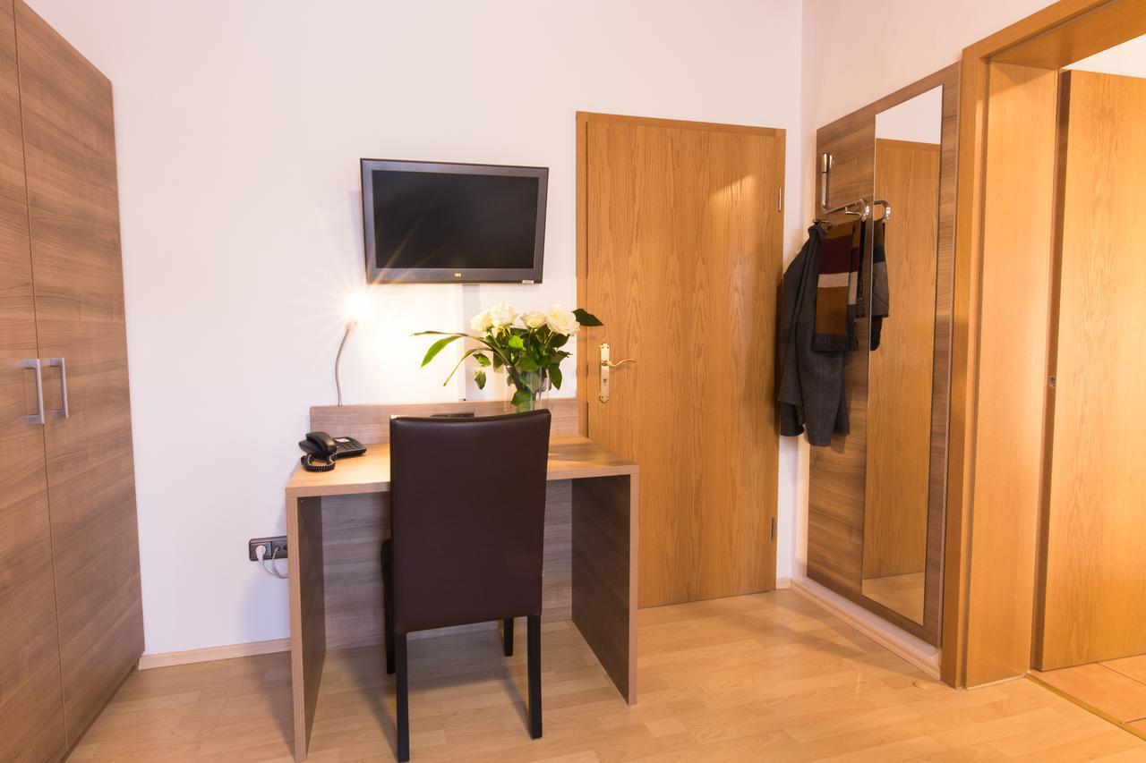Hotel Palko Dingolfing Kültér fotó
