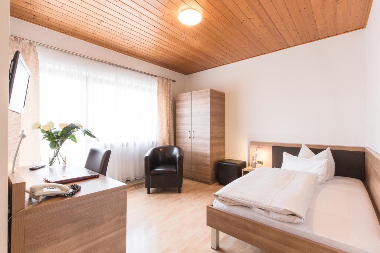Hotel Palko Dingolfing Kültér fotó